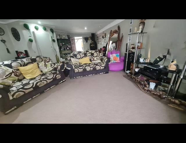 4 BEDROOM HOUSE FOR SALE IN SECUNDA